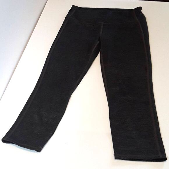 Athleta Sz XS Gray Chaturanga Capri leggings - Picture 12 of 12